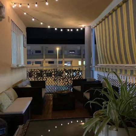Precioso Residencial Con Piscina. Apartamento Puçol
