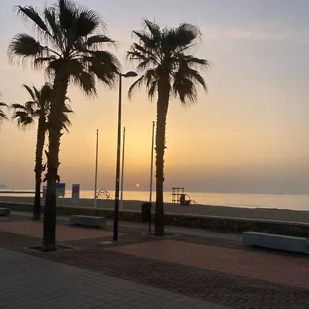 Apartamento Precioso Residencial Con Piscina. *